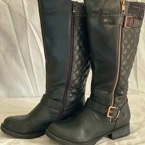 Stylish women tall boots size 8